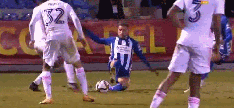 2025中超助攻榜：纳萨里奥、克雷桑9次并列第一，韦世豪8次